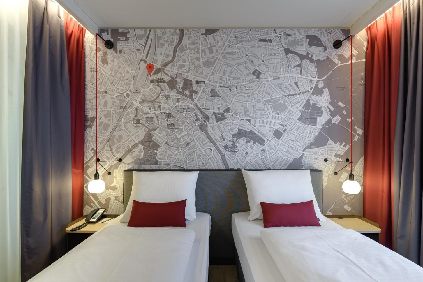 Intercityhotel הרפורד מראה חיצוני תמונה