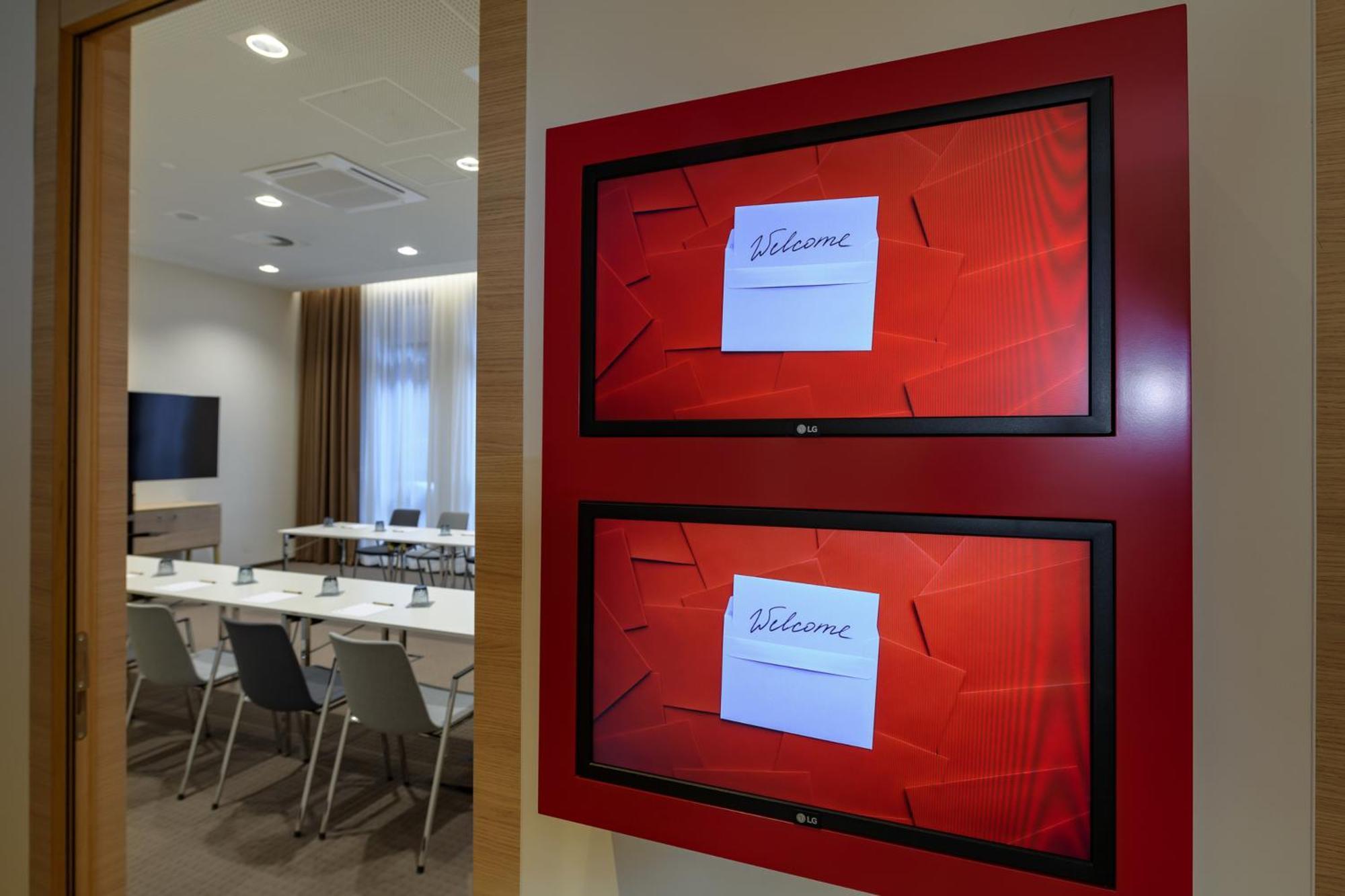 Intercityhotel הרפורד מראה חיצוני תמונה