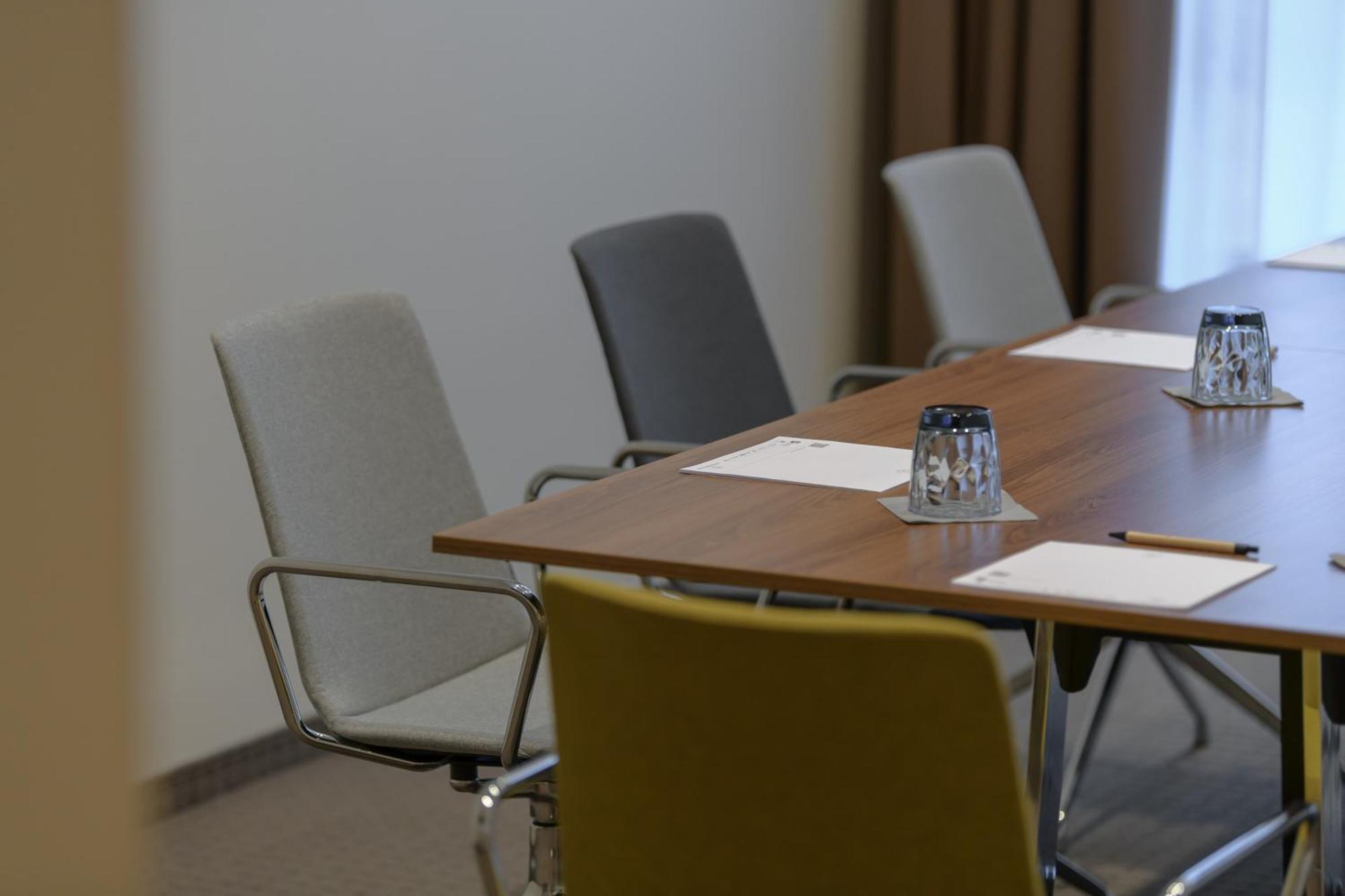 Intercityhotel הרפורד מראה חיצוני תמונה
