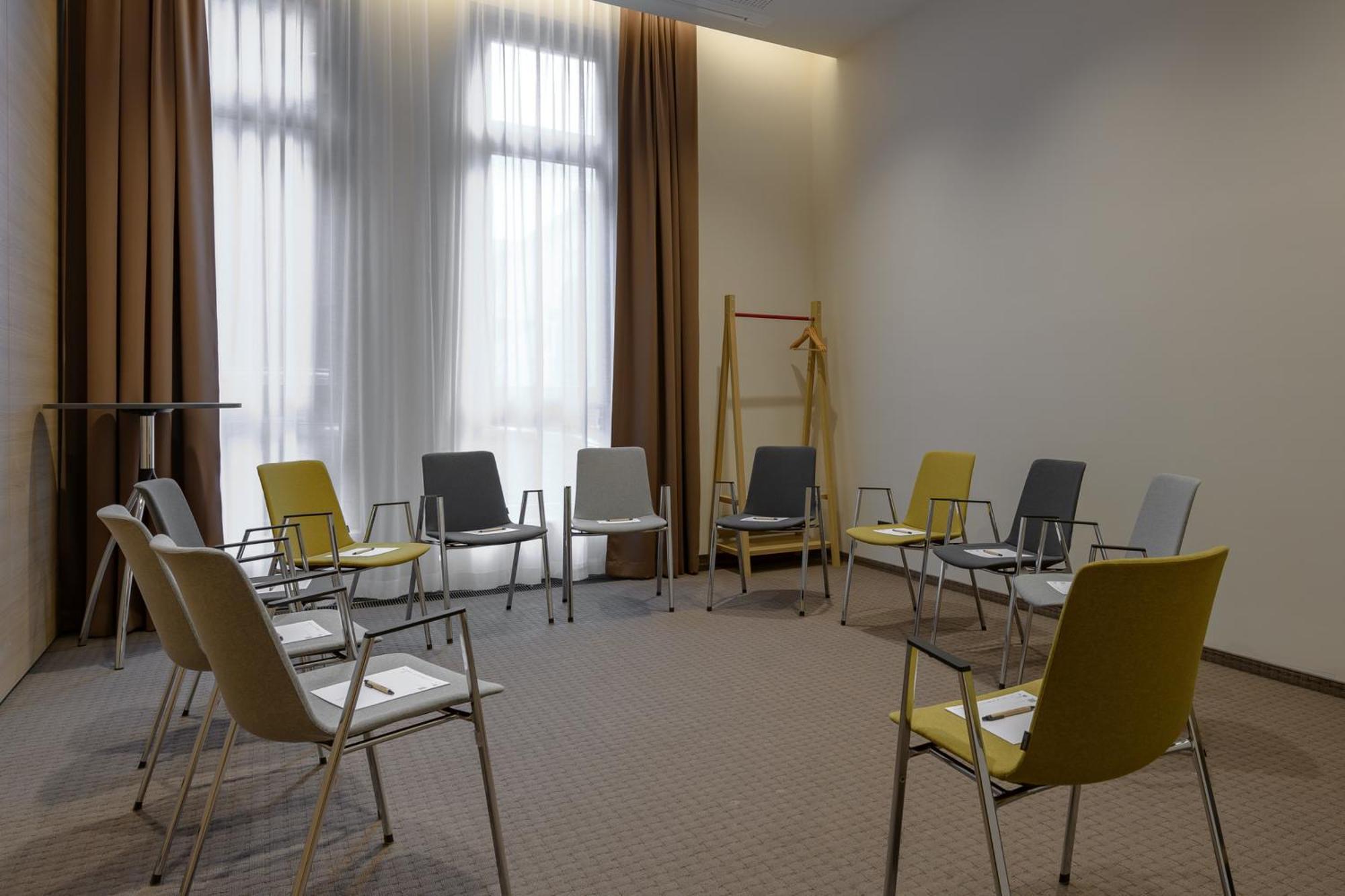 Intercityhotel הרפורד מראה חיצוני תמונה
